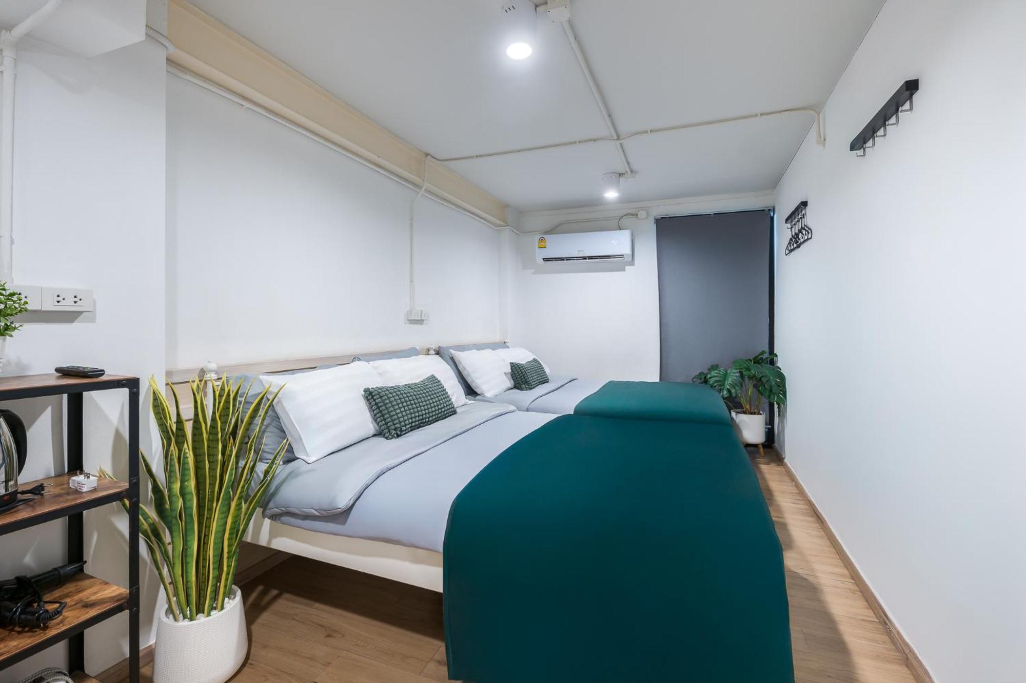 Platinum Deluxe Shopping Apartments 曼谷 外观 照片
