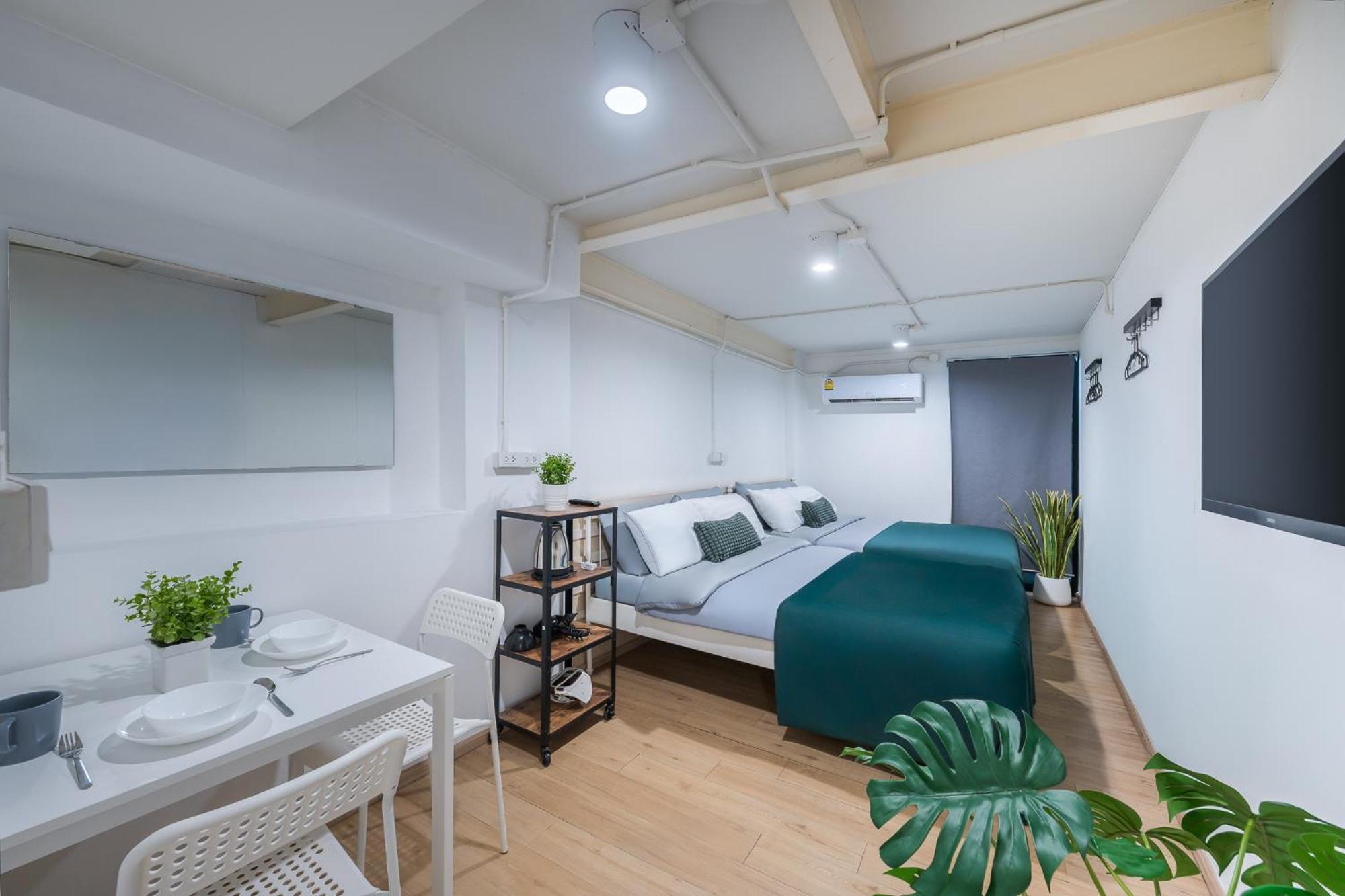 Platinum Deluxe Shopping Apartments 曼谷 外观 照片